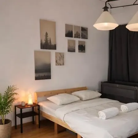 Middle Old Town Apartment-3